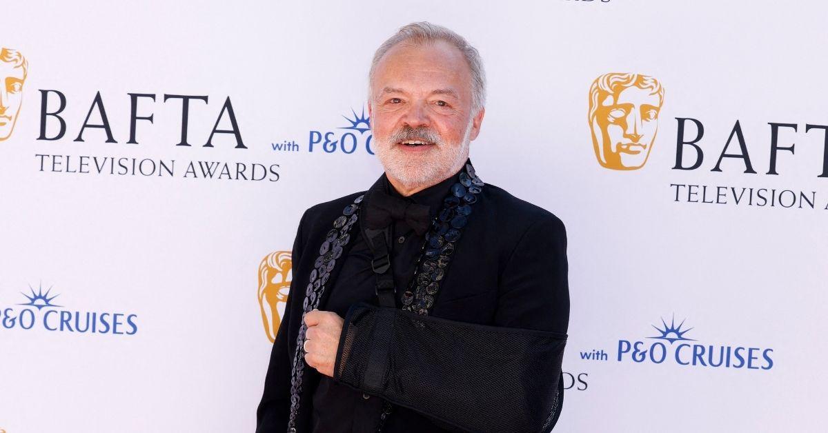 Photo of Graham Norton addressed rumors that producers of his show entice guests to get 'drunk' on the show.