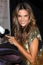 2009__10__wenn5369984 150×225.jpg