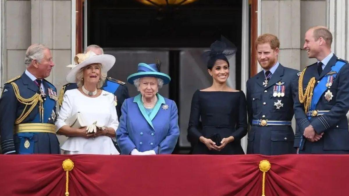 image of royal family
