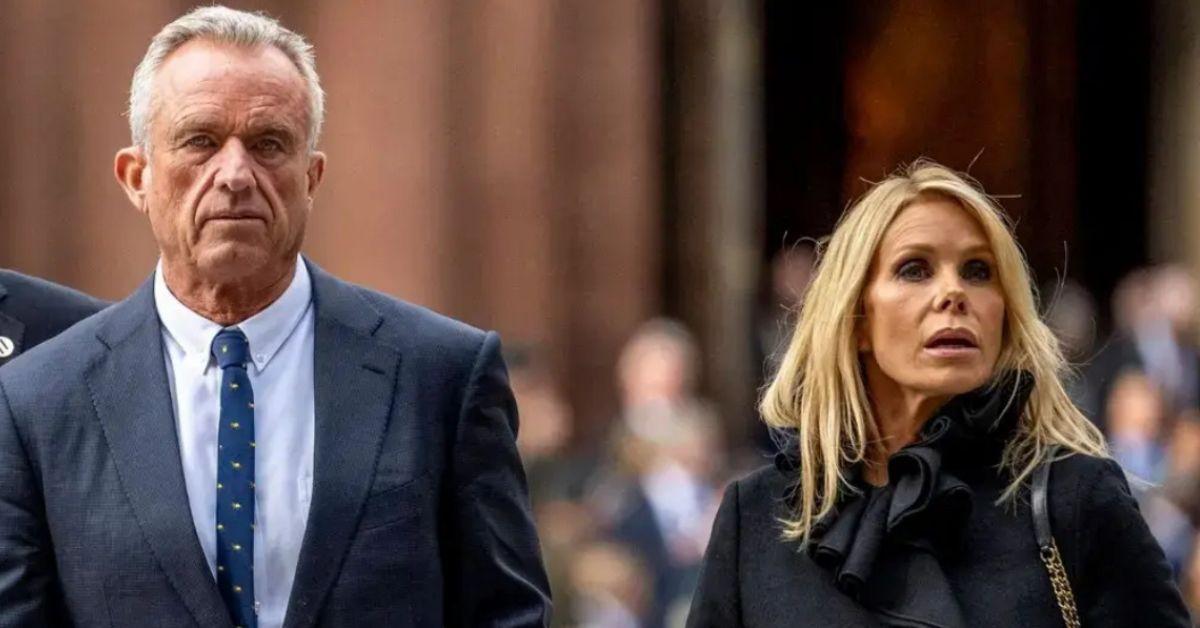 photo of Cheryl Hines demanded her husband move her to Washington to keep a close eye on him