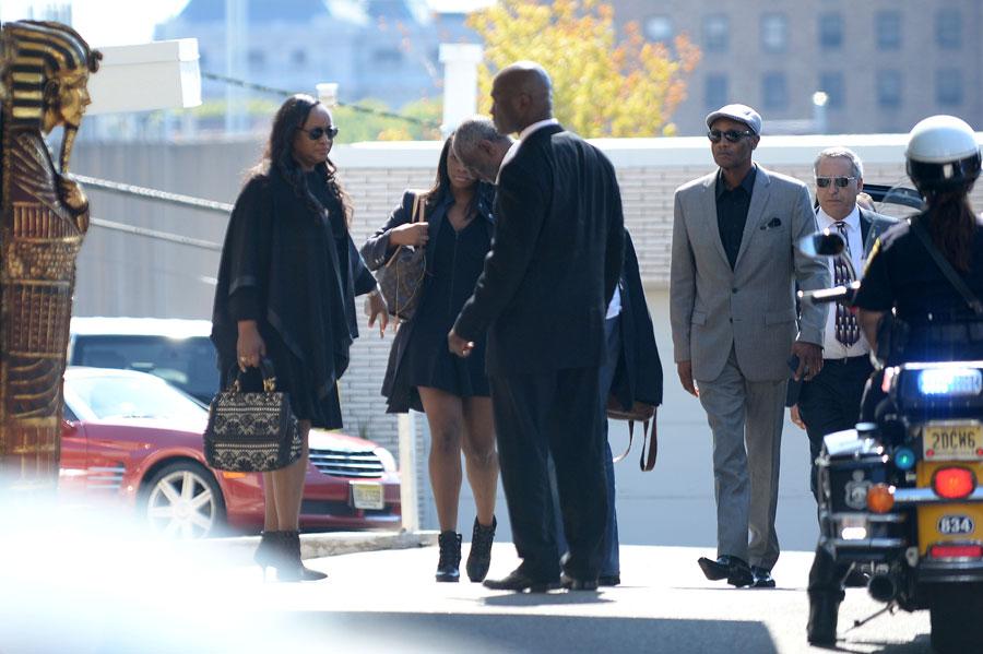 Bobbi kristina brown buried with whitney houston fairview cemetery