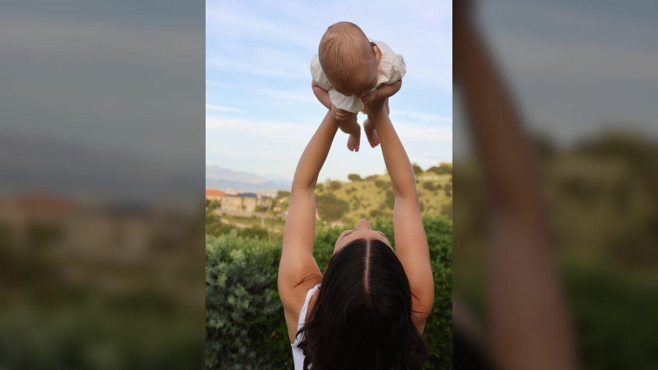 Photo of Derek Hough feels so lucky to be his daughter's dad.