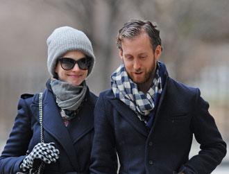 Ok_030713_news anne hathaway adam shulman story.jpg