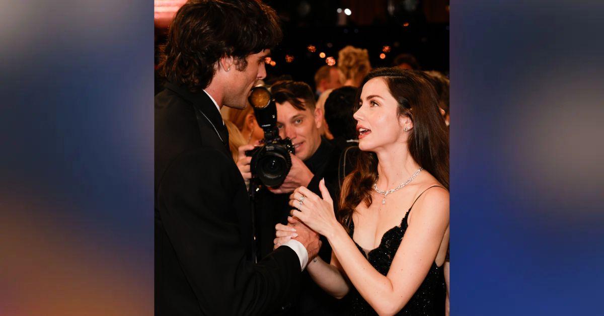 Photo of Fans couldn't but notice the flirty interaction between Jacob Elordi and Ana de Armas. 