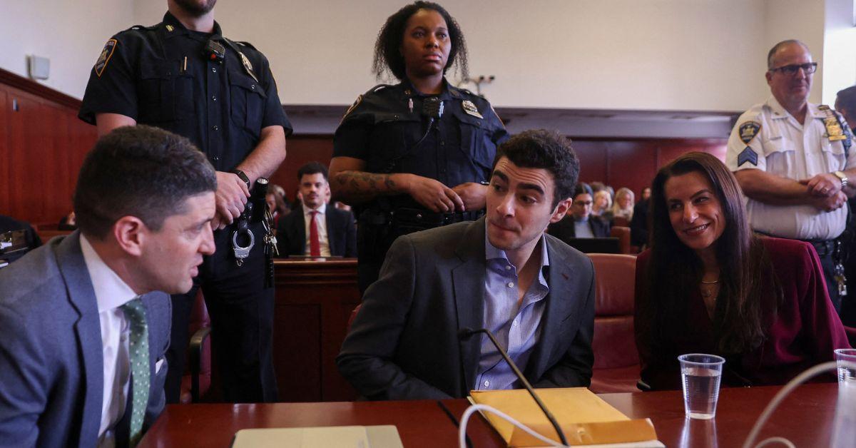 image of The cops did not have a search warrant when they rifled through his bag.