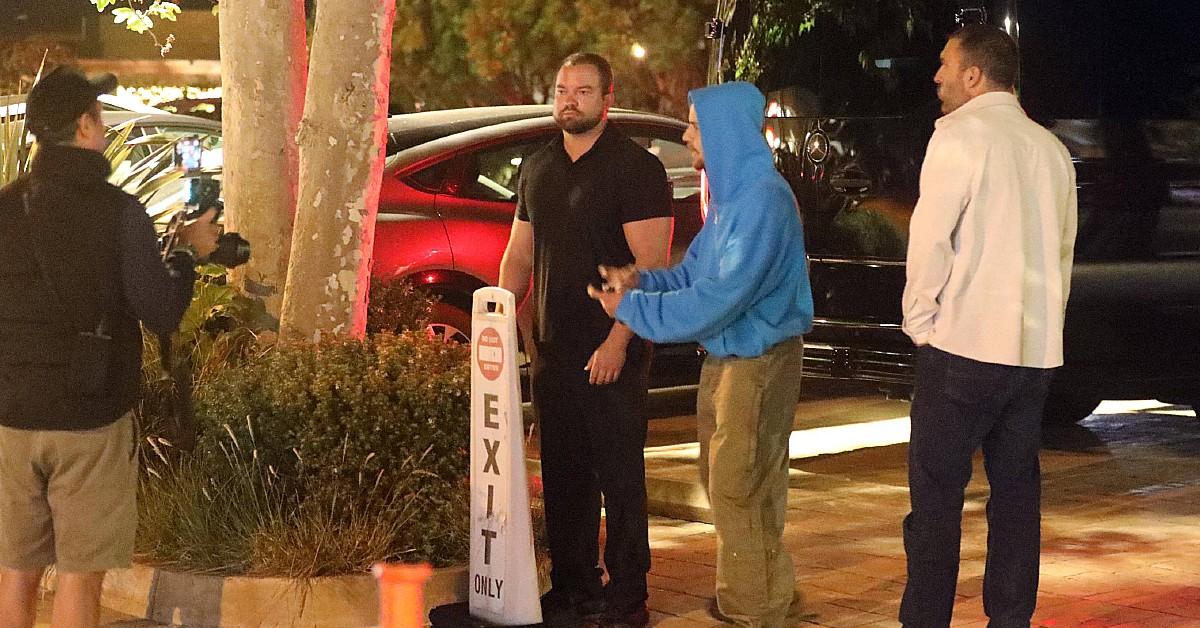 justin bieber heated argument with photographers