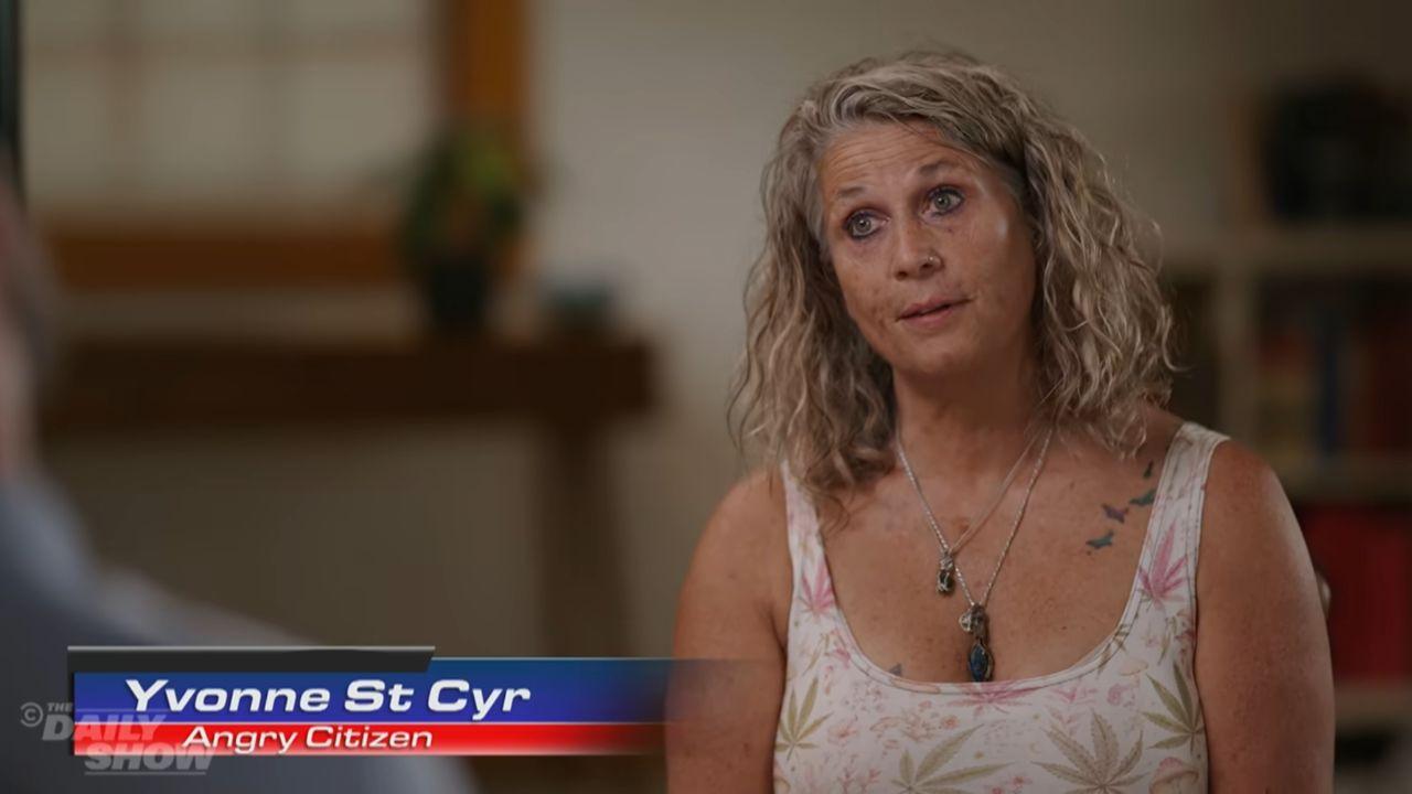 Image of Jordan Klepper interviewed pardoned January 6 rioter Yvonne St. Cyr on ‘The Daily Show’.