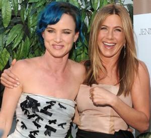 2010__08__Jennifer_Aniston_Juliette_Lewis_Aug17newsnea 300&#215;273.jpg