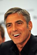 2009__09__georgeclooney1 149×225.jpg