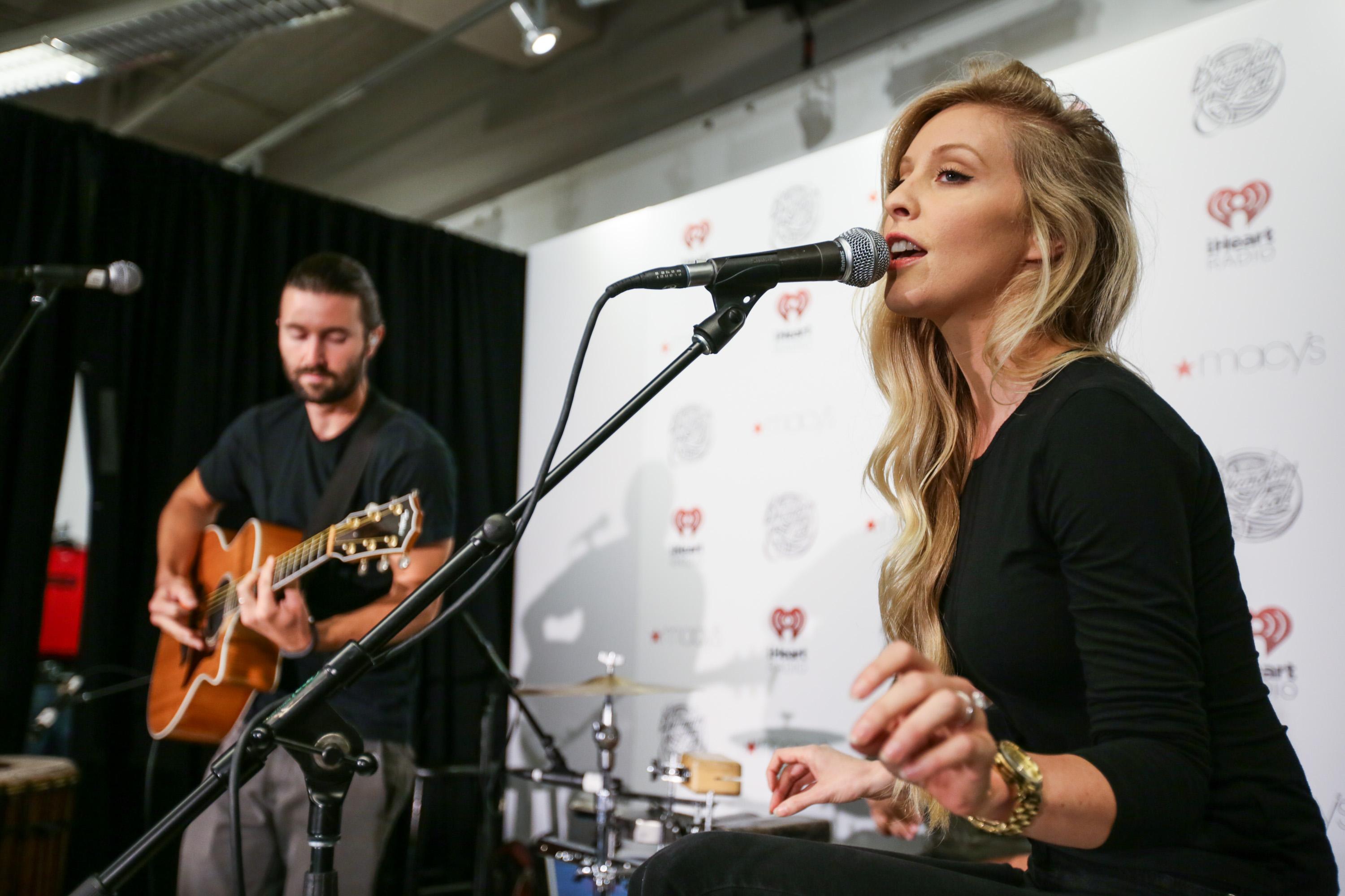 Brandon &amp; Leah iHeart Radio &#8220;Rising Star&#8221; Performance At Macy&#8217;s