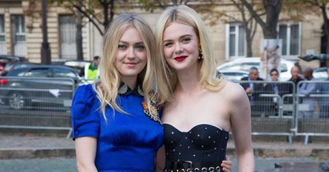 Photo of Dakota and Elle Fanning