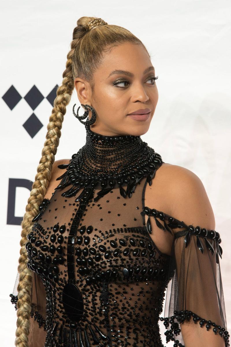 Beyonce backing out headline coachella 4