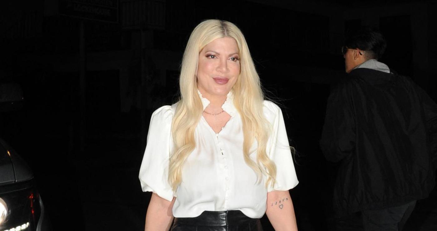 Tori Spelling Desperate To Return to Reality TV To Earn Her Way picture image