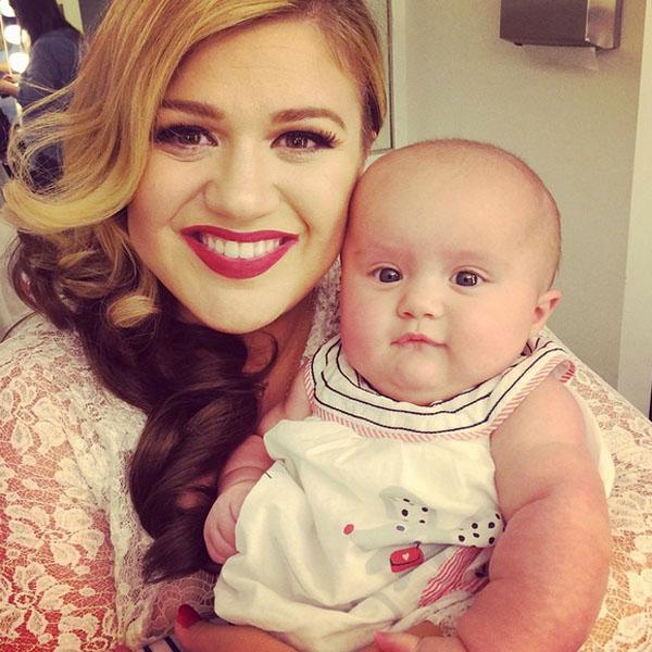 Kelly clarkson baby river rose