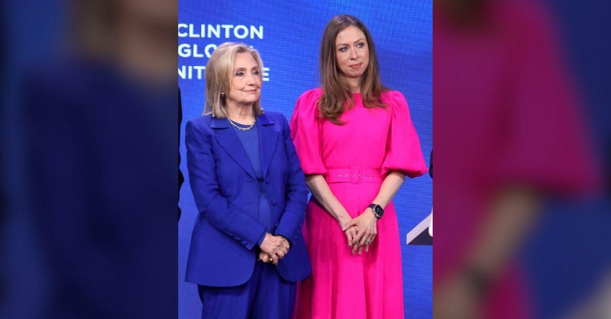 Photo of Julia Sweeney apologized for her 'unattractive' portrayal of Chelsea Clinton.