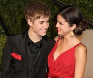 2011__03__Justin_Bieber_Selena_Gomez_March1 300×257.jpg