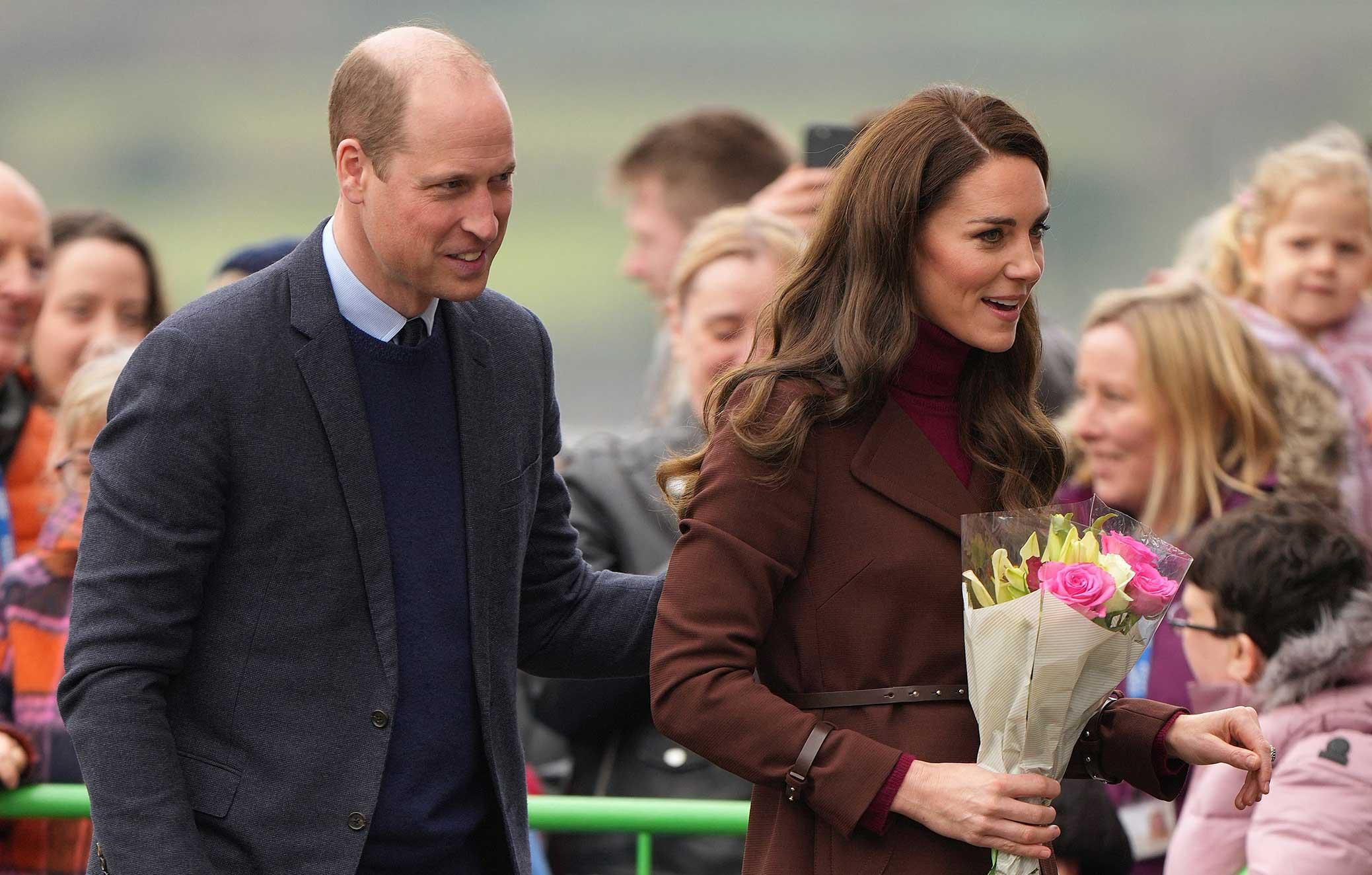 kate middleton prince william move on publicly bashed prince harrys memior