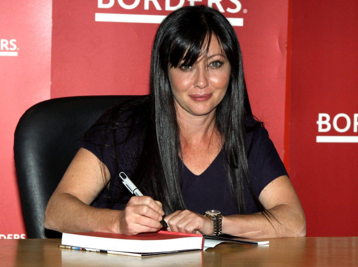 shannen doherty messy divorce kurt iswarienko finalized  days after death