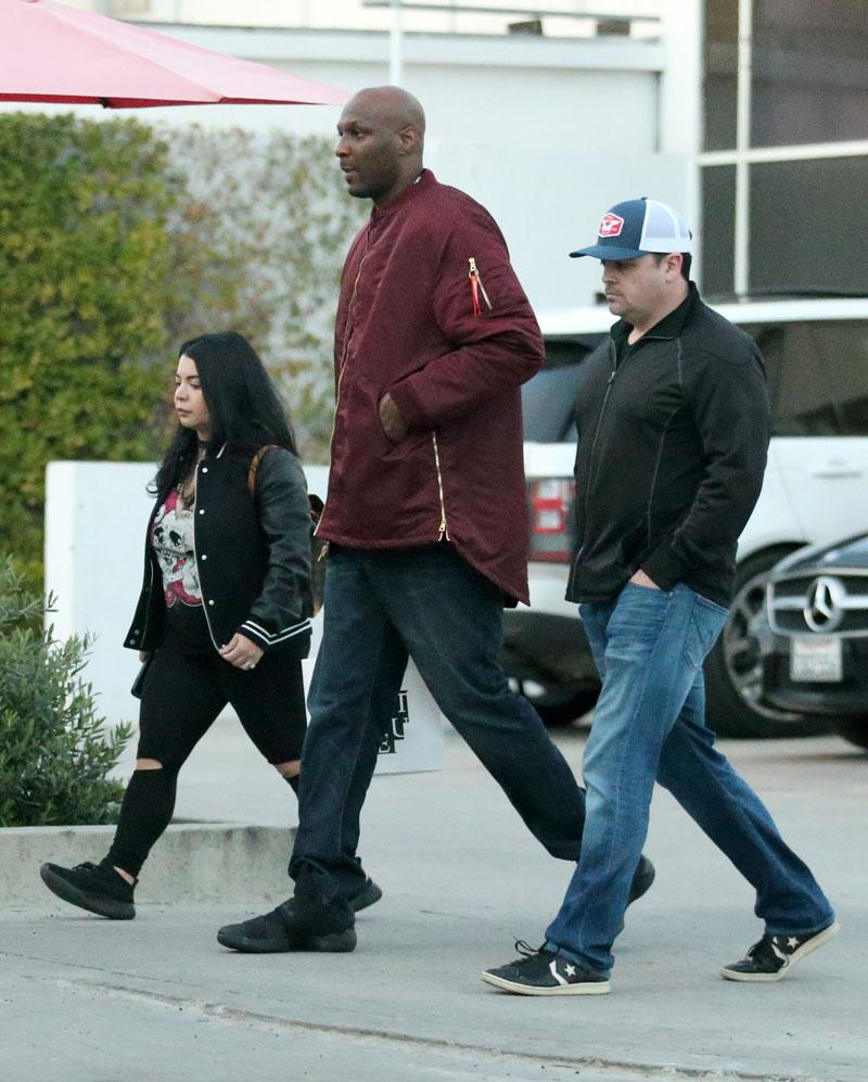 lamar odom steps out post rehab 03