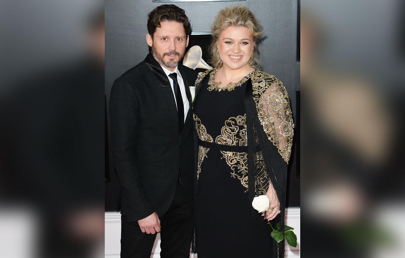 kelly clarkson can enjoy success no shame split extremely jealous estranged husband brandon blackstock ok