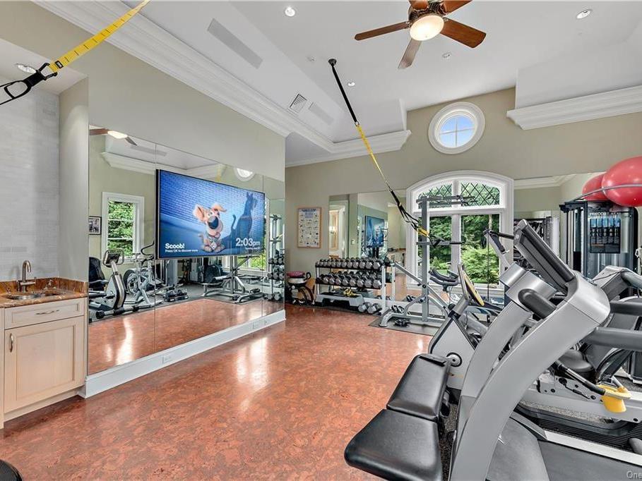 Home gym in Mariah Carey's quarantine quarters