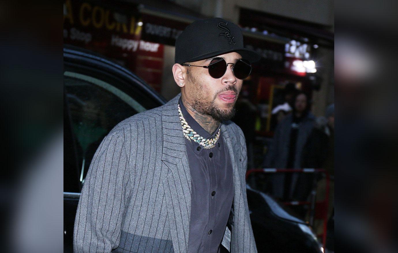 Chris Brown Flirty Pic Ammika Harris Pregnancy Rumors