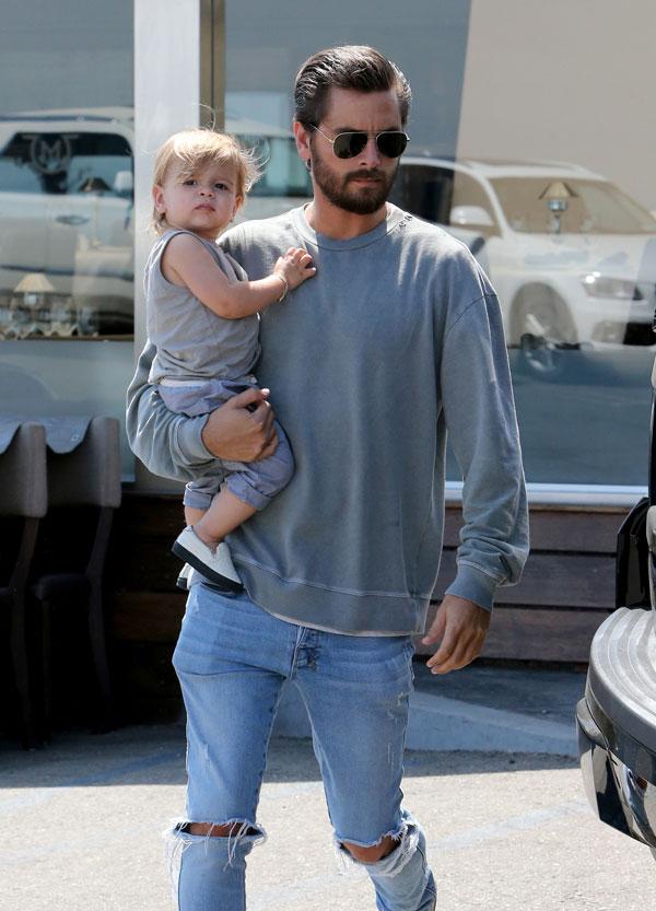 Kourtney kardashian scott disick custody battle 06