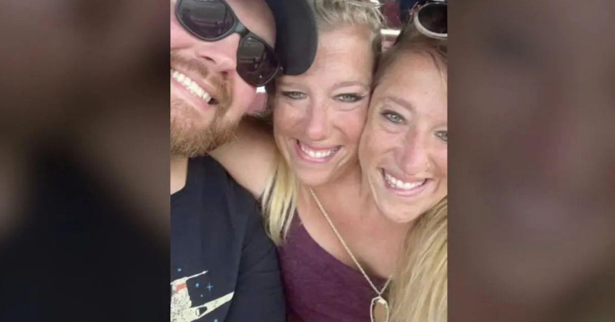 photo of Abby and Brittany Hensel were first seen with a baby on August 14
