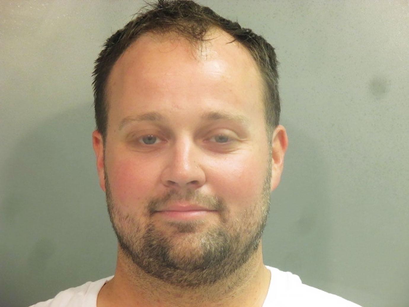 josh duggar blames child pornography employee who worked at car lot ok