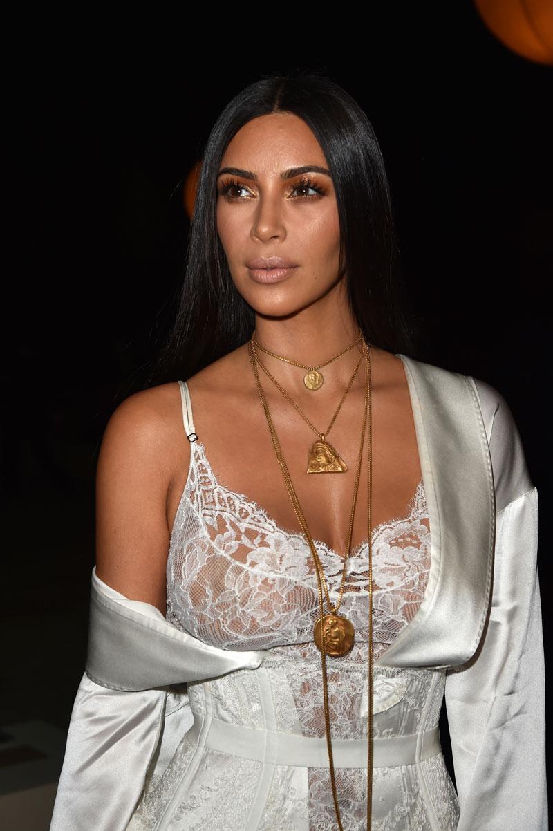 kim kardashian shocking photo divorce rumors 03