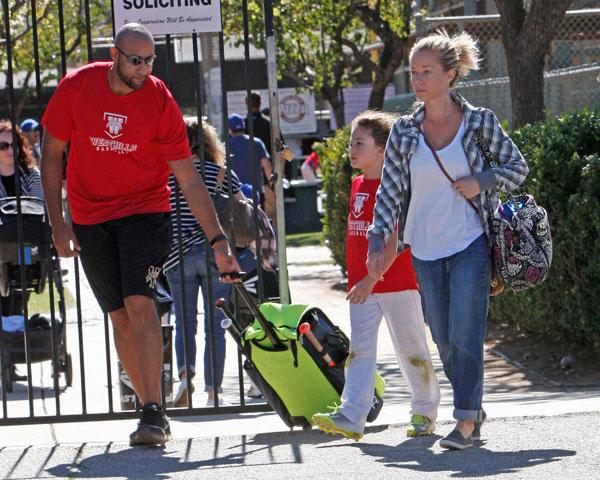 kendra wilkinson hank baskett family day