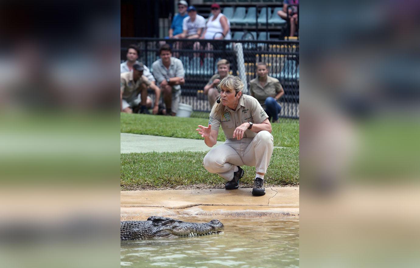 steve irwin day australia zoo terri bindi robert pics 10