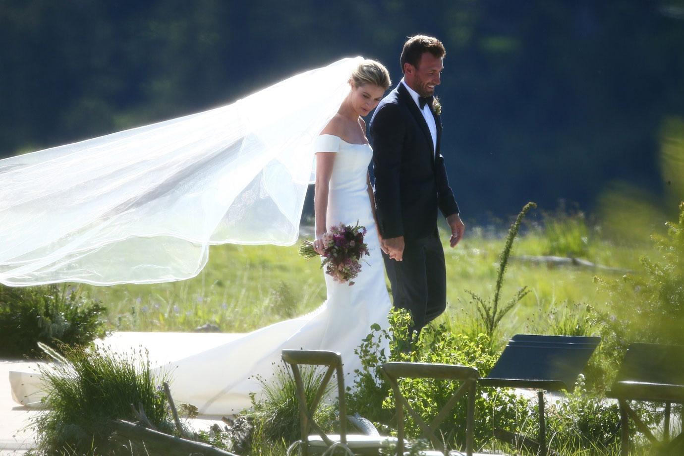 Erin Andrews Wedding Jarret Stoll Photos 08