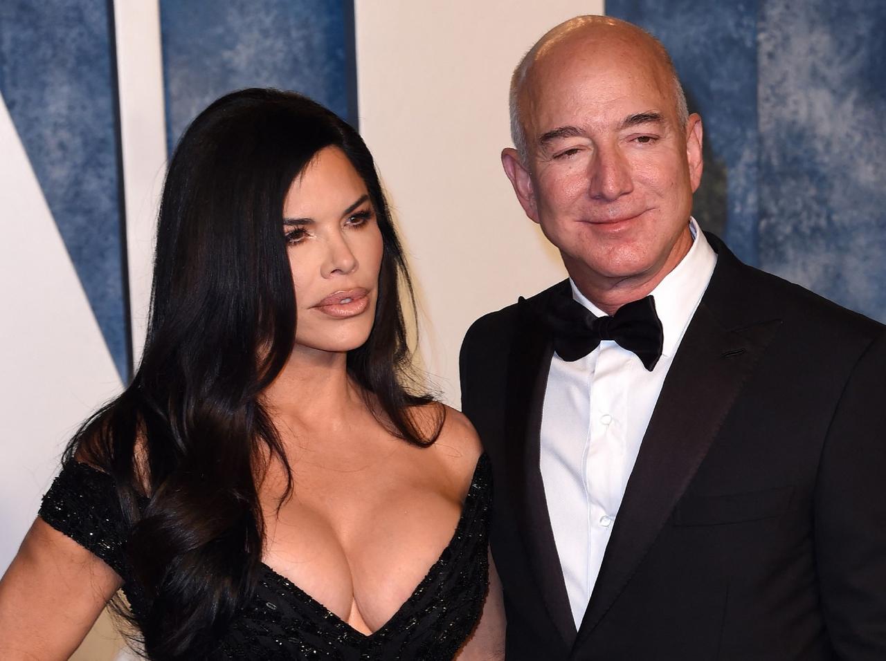 Jeff Bezos And Lauren Sanchez Engaged After 5 Years Of Dating Report 7784