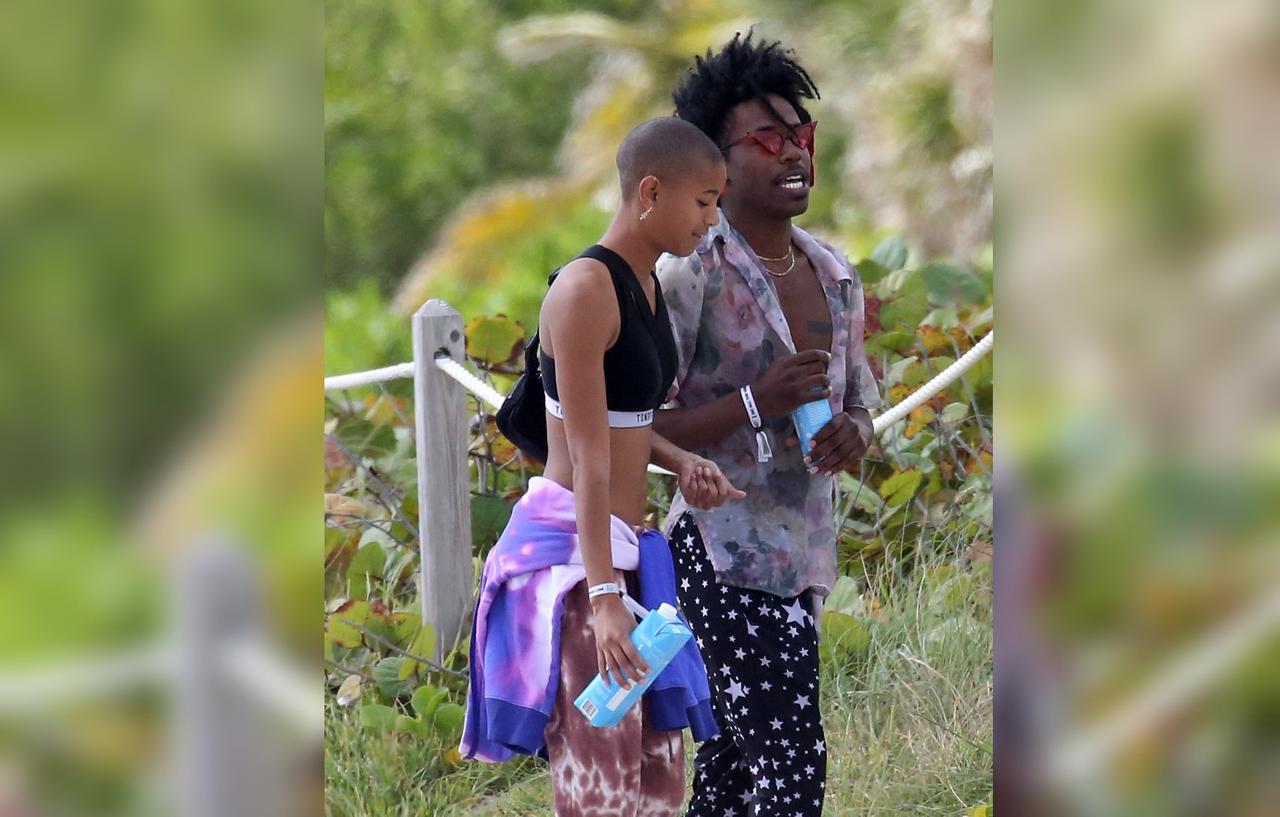 Willow Smith & Boyfriend De'Wayne Run Errands Together