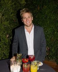2011__06__CurtisStone 200×300.jpg