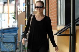 2010__11__Nicole_Richie_Nov19_23a 300×197.jpg