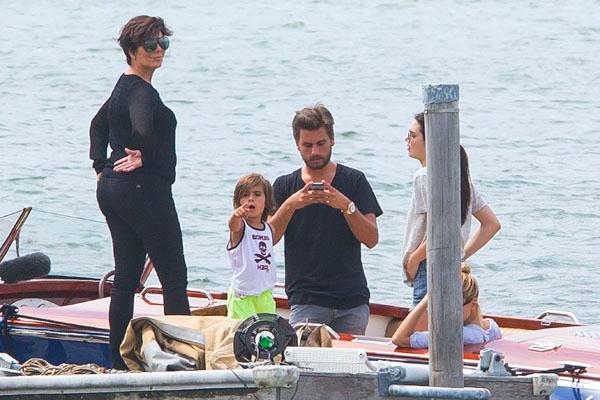 Kourtney Kardashian, Scott Disick, Mason Disick, Kris Jenner, Kendall Jenner, and Haylie Baldwin go boating in the Hamptons, NY