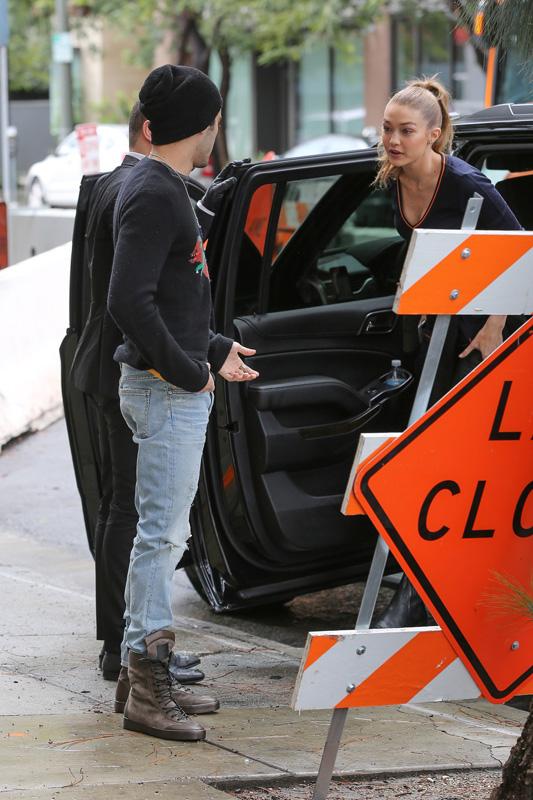 *EXCLUSIVE* Sexy couple Gigi Hadid and Zayn Malik run errands together