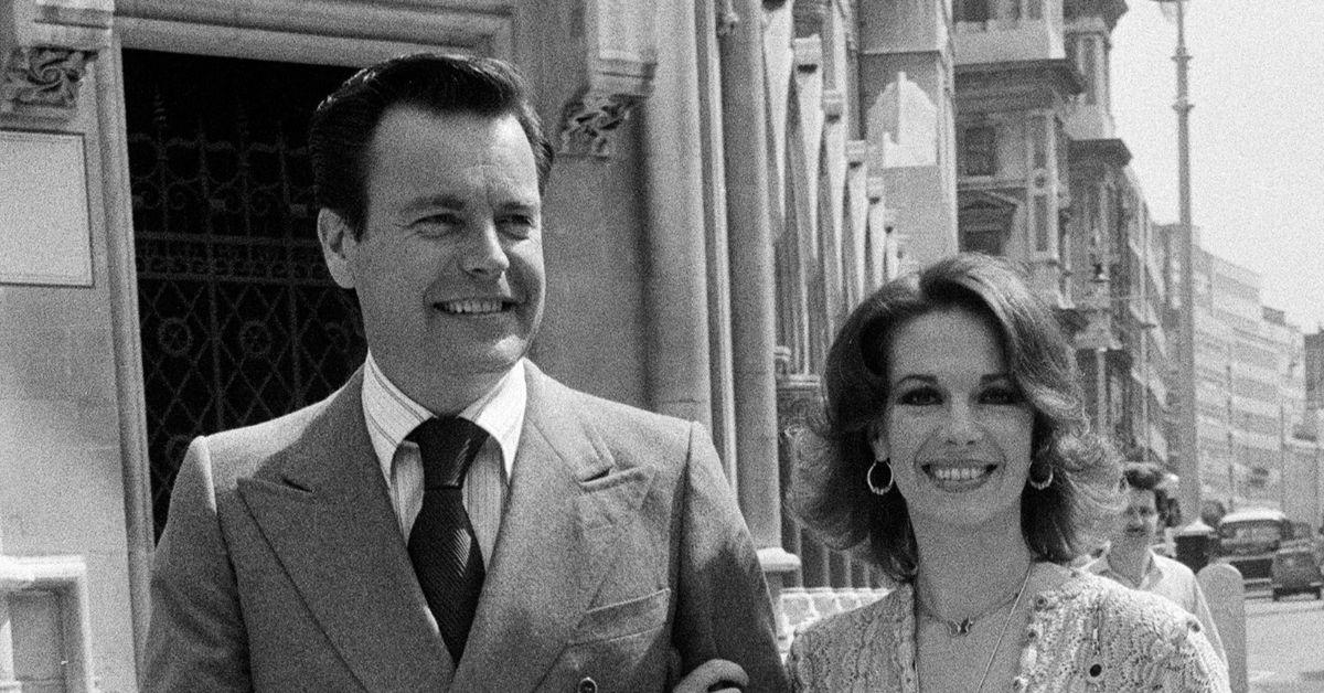 image of Robert Wagner reflected on their enduring love in a heartfelt message.