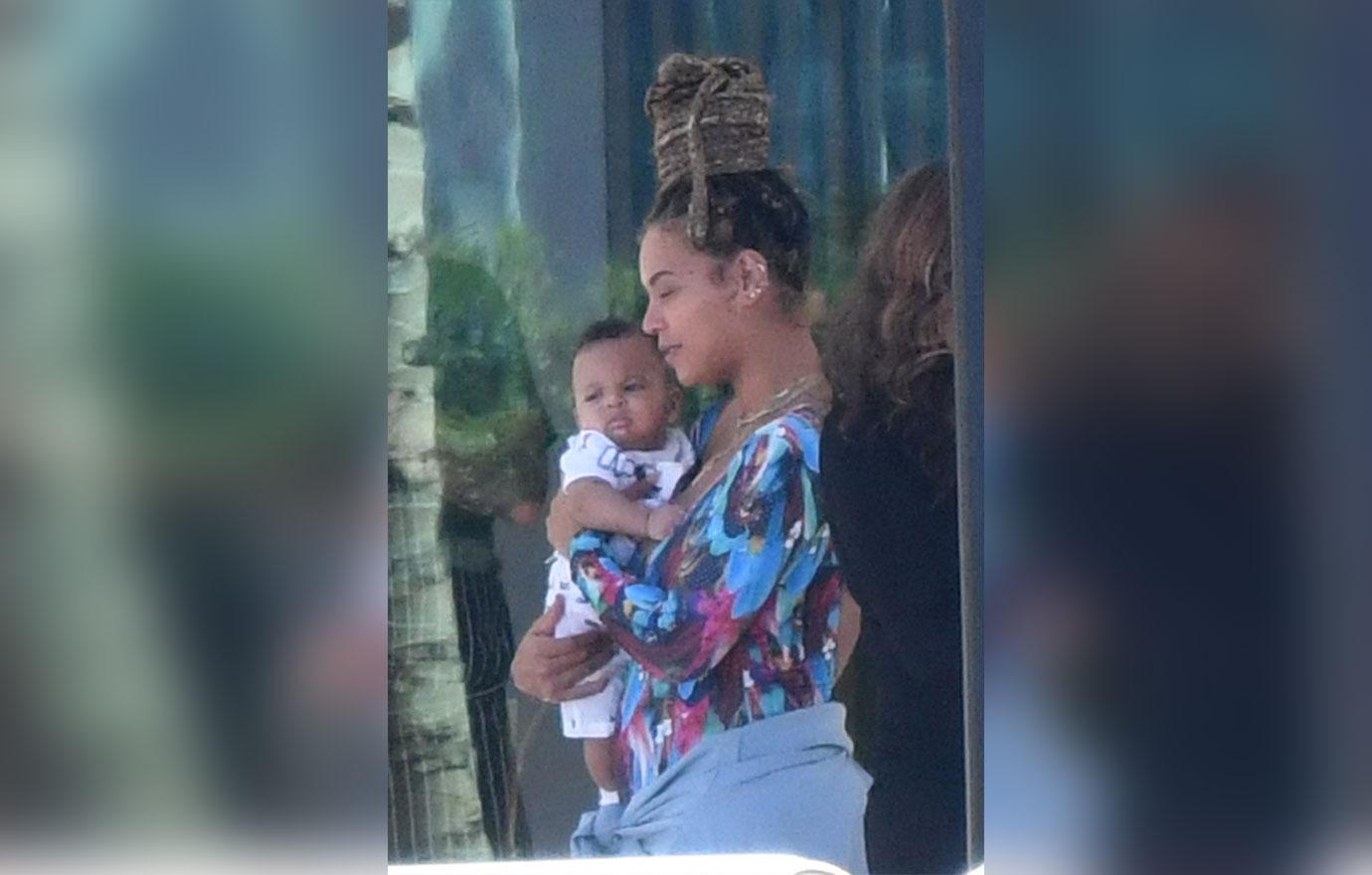 Beyonce S Twins Rumi And Sir Carter Seen For The First Time