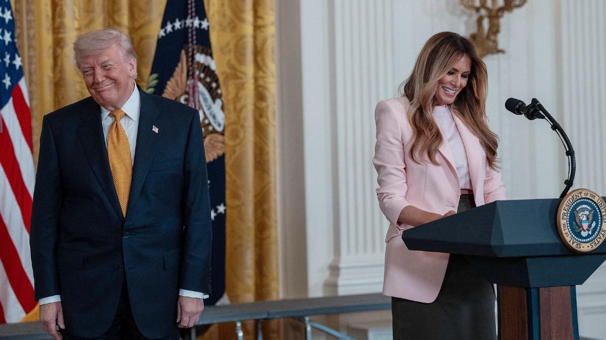 image of The president thanked his wife at the event. 