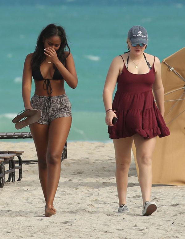 Sasha obama vacation miami 06