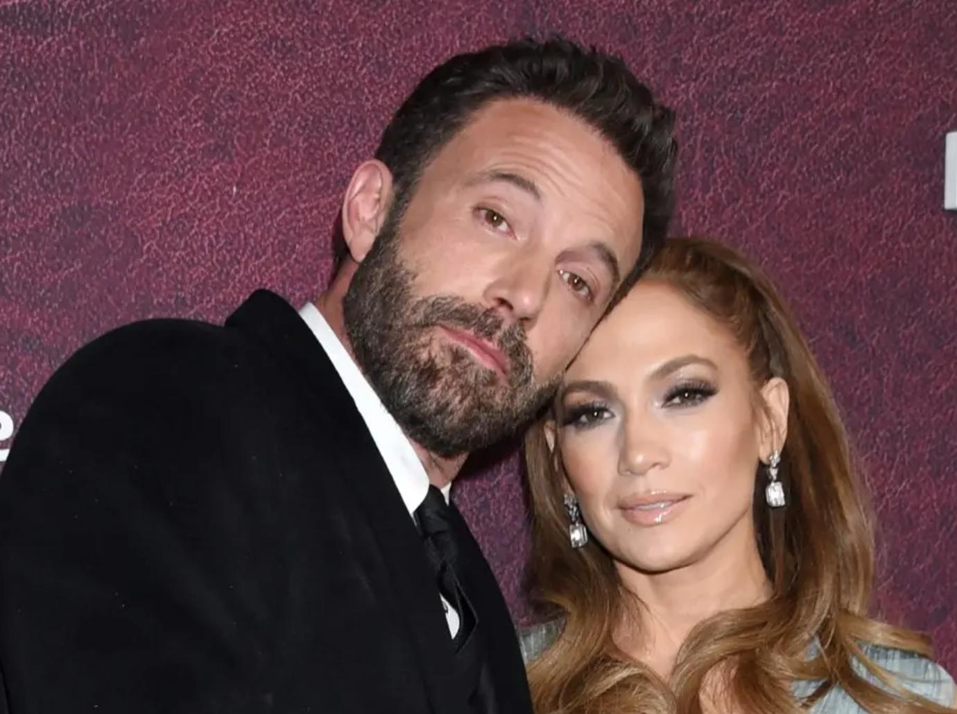 jennifer lopez ben affleck selling art  million home divorce rumors