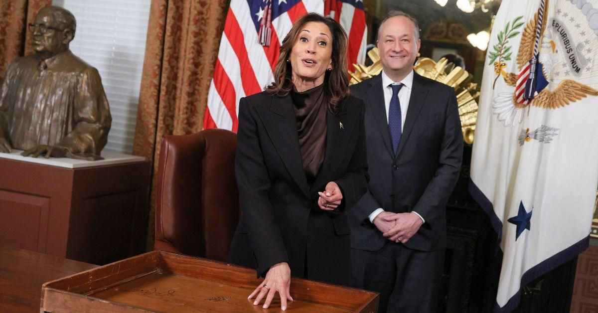 Photo of Kamala Harris praised Doug Emhoff and his ex-wife, Kerstin Emhoff, for their response.