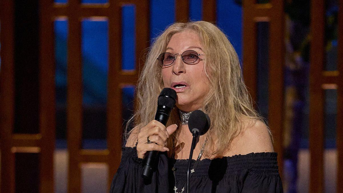 celebrities refused plastic surgery photos meryl streep sydney sweeney
