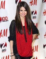 2010__12__wenn3138024 199×300.jpg