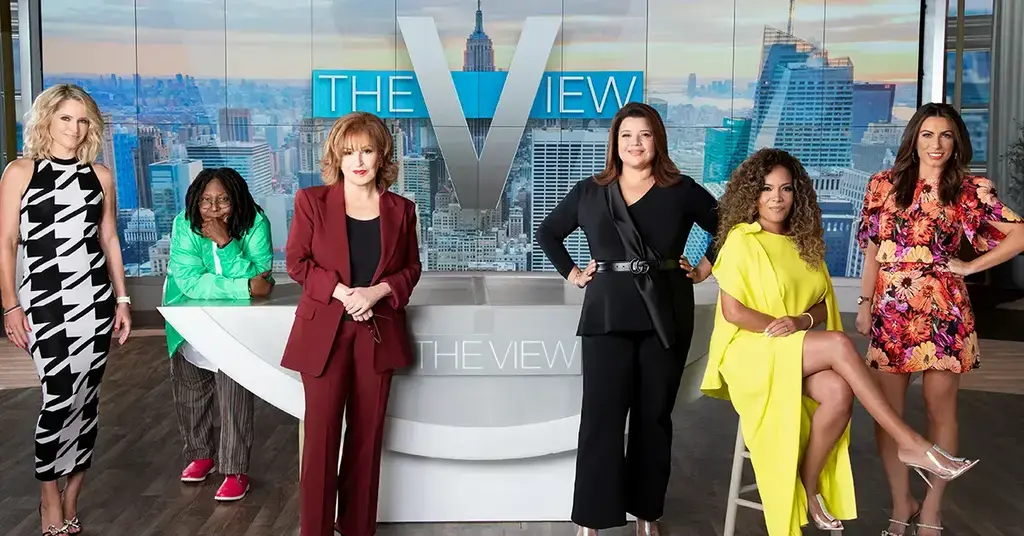 whoopi goldberg confesses leaking fake gossip expose mole the view