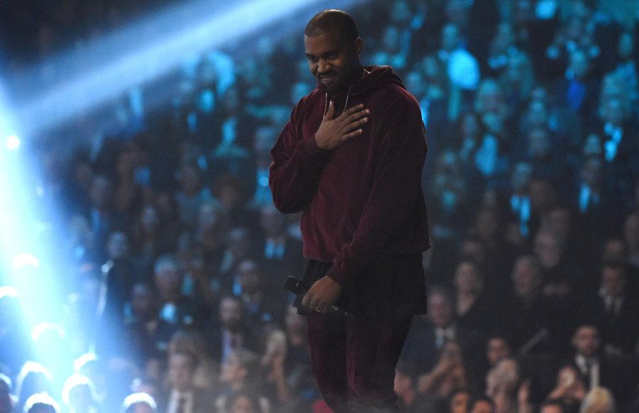 Kanye west performing at the 2015 grammy awards 05