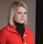 2011__07__Elizabeth_Smart_Dec10 147×150.jpg